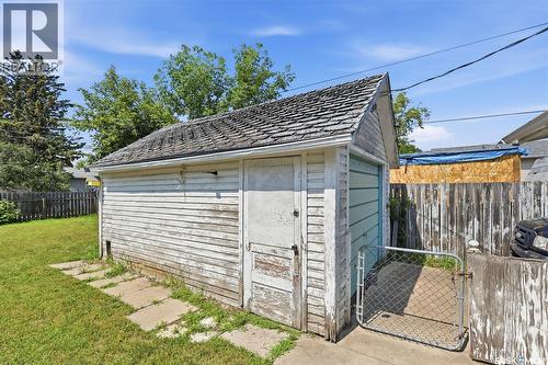 925 L Avenue S, Saskatoon, SK - Outdoor