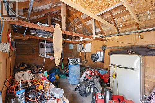 925 L Avenue S, Saskatoon, SK - Indoor