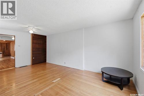 925 L Avenue S, Saskatoon, SK - Indoor Photo Showing Other Room