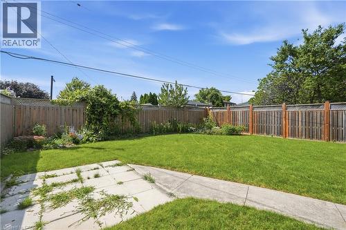 104 Nash Road S, Hamilton, ON - Outdoor With Backyard