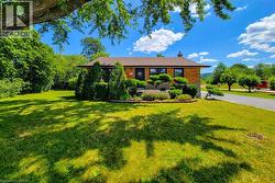 220 WINONA Road  Stoney Creek, ON L8E 5K4