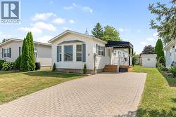 61 Malden Hill Amherstburg, ON N9V 3E1