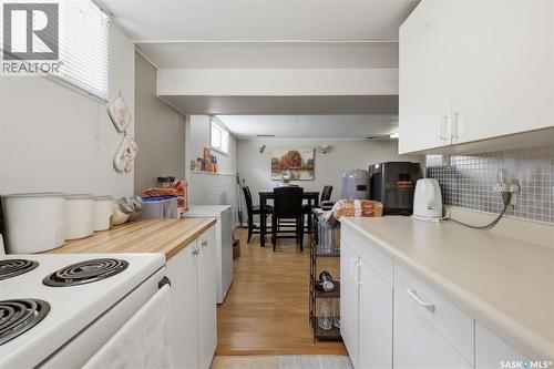 2321 Mckinnon Avenue S, Saskatoon, SK - Indoor Photo Showing Kitchen