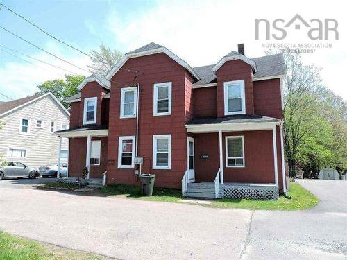 2-4 Queen Street Extension  Amherst, NS B4H 1P8