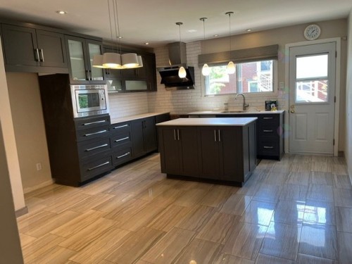 Dining Room - 9130 Av. Millen, Montréal (Ahuntsic-Cartierville), QC - Indoor Photo Showing Kitchen With Upgraded Kitchen
