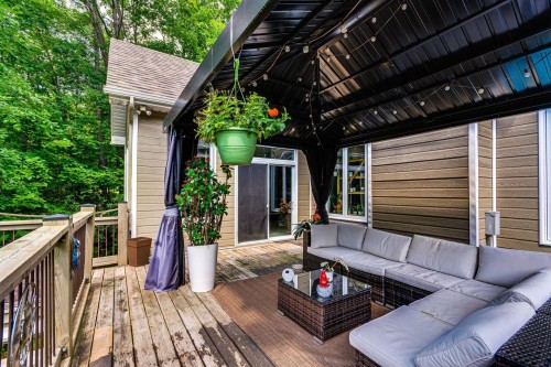 Terrasse - 44 Imp. Des Conifères, Cantley, QC - Outdoor With Deck Patio Veranda With Exterior