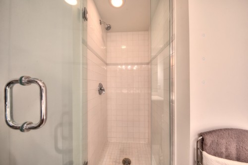 Bathroom - 1003-650 Rue Jean-D'Estrées, Montréal (Ville-Marie), QC - Indoor Photo Showing Bathroom