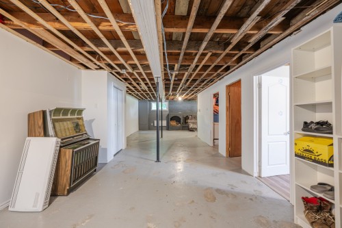 Salle familiale - 6800 Route Marie-Victorin, Contrecoeur, QC - Indoor Photo Showing Other Room