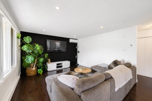 Salon - 6800 Route Marie-Victorin, Contrecoeur, QC - Indoor Photo Showing Living Room