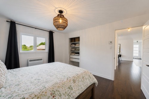 Chambre à coucher principale - 6800 Route Marie-Victorin, Contrecoeur, QC - Indoor Photo Showing Bedroom