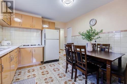 9 Wheatsheaf Crescent, Toronto, ON - Indoor Photo Showing Kitchen