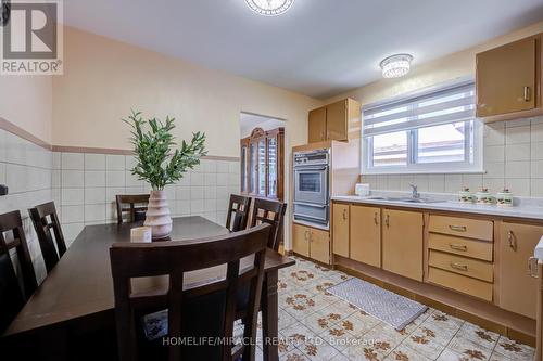 9 Wheatsheaf Crescent, Toronto, ON - Indoor