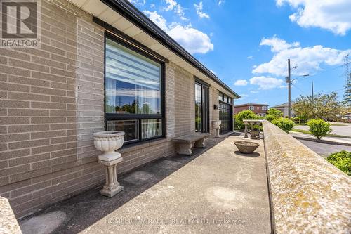 9 Wheatsheaf Crescent, Toronto, ON - Outdoor