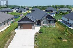 11 MCTAVISH CRESCENT N  Huron-Kinloss, ON N0G 2R0