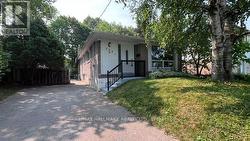 758 BOTANY HILL CRESCENT Newmarket, ON L3Y 3A8