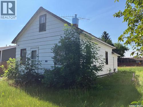 710 9Th Avenue W, Nipawin, SK - Outdoor