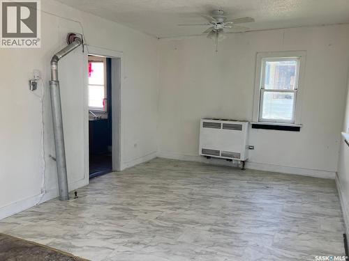 710 9Th Avenue W, Nipawin, SK - Indoor Photo Showing Other Room