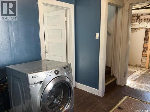 710 9Th Avenue W, Nipawin, SK - Indoor Photo Showing Laundry Room