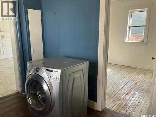 710 9Th Avenue W, Nipawin, SK - Indoor Photo Showing Laundry Room