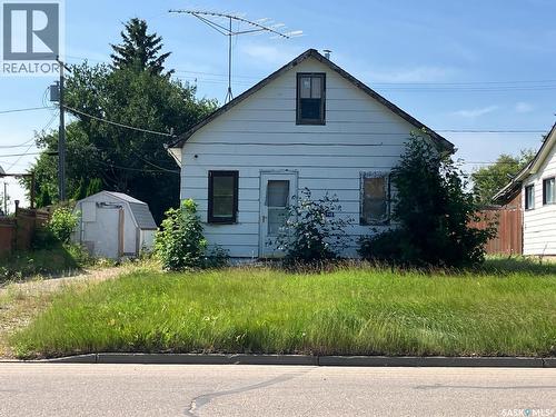 710 9Th Avenue W, Nipawin, SK - Outdoor