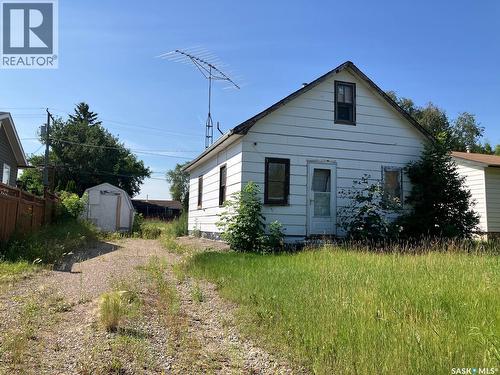 710 9Th Avenue W, Nipawin, SK - Outdoor