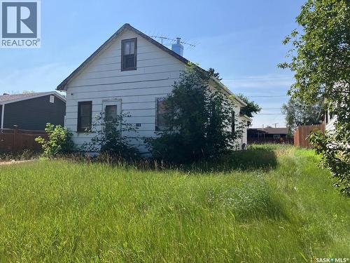 710 9Th Avenue W, Nipawin, SK - Outdoor