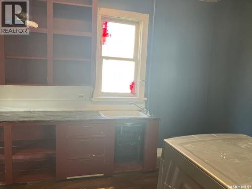 710 9Th Avenue W, Nipawin, SK - Indoor