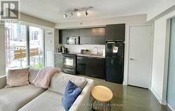 608 - 21 NELSON STREET Toronto, ON M5V 1T8