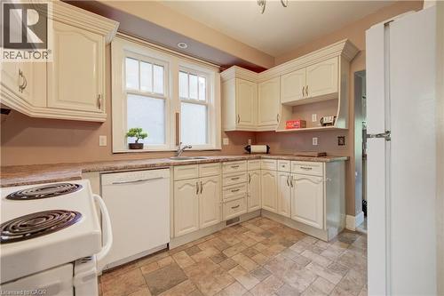 59 West Avenue, Kitchener, ON - Indoor Photo Showing Kitchen