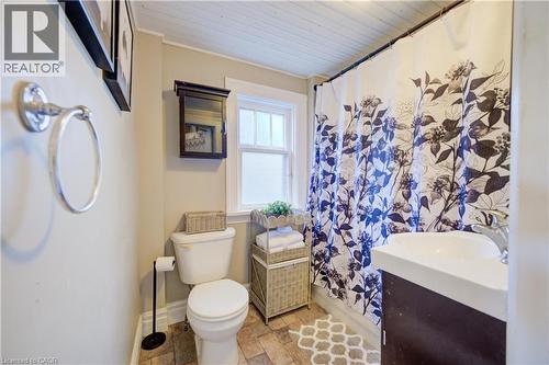 59 West Avenue, Kitchener, ON - Indoor Photo Showing Bathroom
