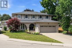 105 SAN FERNANDO DRIVE  Hamilton, ON L9C 2C3