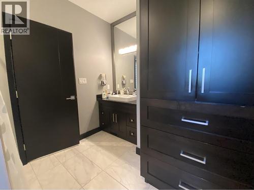 4849 Twedle Avenue, Terrace, BC - Indoor Photo Showing Bathroom