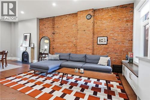 124 Park Street N, Hamilton, ON - Indoor Photo Showing Living Room