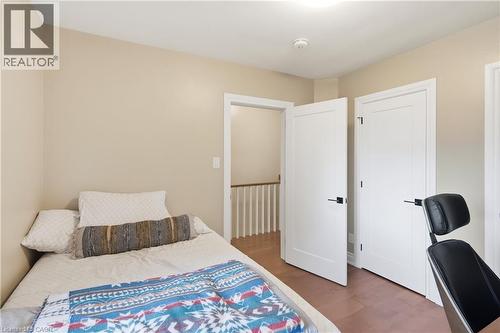 124 Park Street N, Hamilton, ON - Indoor Photo Showing Bedroom