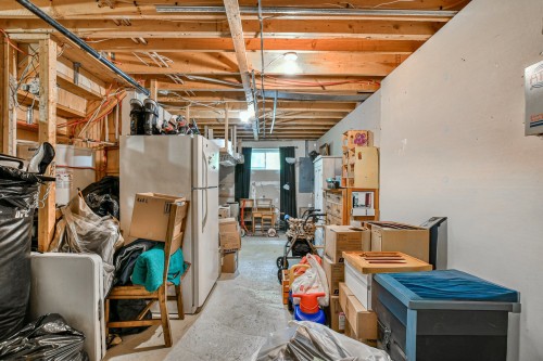 Rangement - 40 Rue Langlois, Saint-Hippolyte, QC - Indoor Photo Showing Basement
