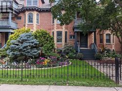 1 - 509 KING EDWARD AVENUE Ottawa, ON K1N 7N3