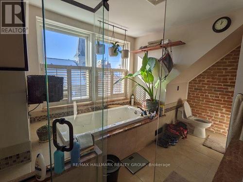 1 - 509 King Edward Avenue, Ottawa, ON - Indoor Photo Showing Bathroom