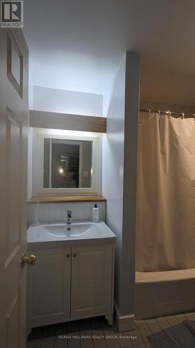 1 - 509 King Edward Avenue, Ottawa, ON - Indoor Photo Showing Bathroom