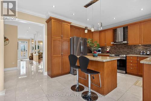 3841 Edgecliffe Run, Mississauga, ON - Indoor Photo Showing Kitchen With Upgraded Kitchen
