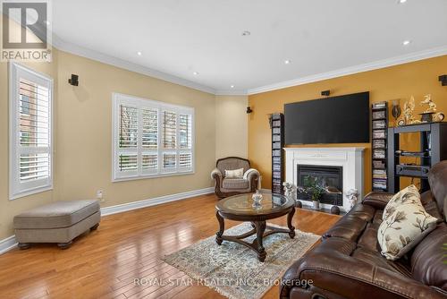 3841 Edgecliffe Run, Mississauga, ON - Indoor Photo Showing Living Room With Fireplace