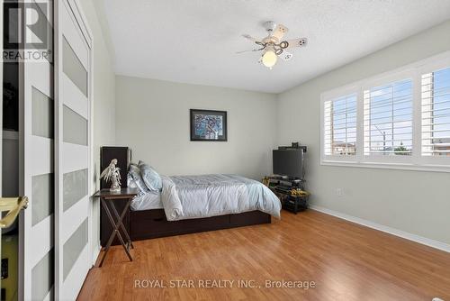 3841 Edgecliffe Run, Mississauga, ON - Indoor Photo Showing Bedroom