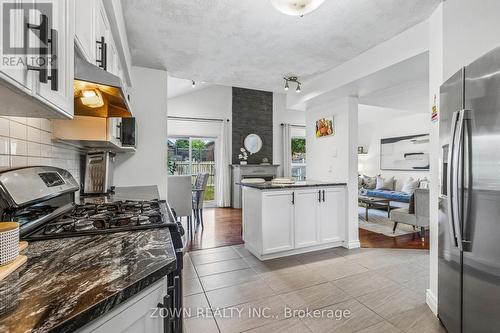 60 Marl Meadow Drive, Kitchener, ON - Indoor Photo Showing Kitchen
