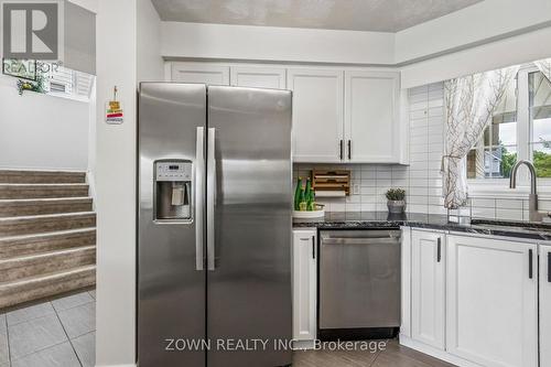60 Marl Meadow Drive, Kitchener, ON - Indoor Photo Showing Kitchen With Stainless Steel Kitchen