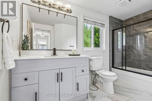 60 Marl Meadow Drive, Kitchener, ON - Indoor Photo Showing Bathroom