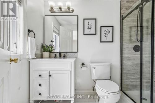 60 Marl Meadow Drive, Kitchener, ON - Indoor Photo Showing Bathroom