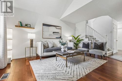 60 Marl Meadow Drive, Kitchener, ON - Indoor Photo Showing Living Room