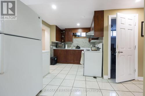 35 Barkwin Drive, Toronto, ON - Indoor Photo Showing Kitchen