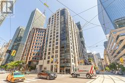 611 - 801 BAY STREET Toronto, ON M5S 1Y9