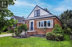 UPPER - 356 EAST 17TH STREET Hamilton, ON L9A 4N2