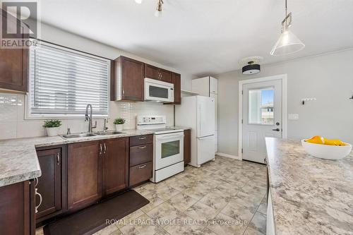 976 Guelph Street, Kitchener, ON - Indoor Photo Showing Kitchen With Double Sink